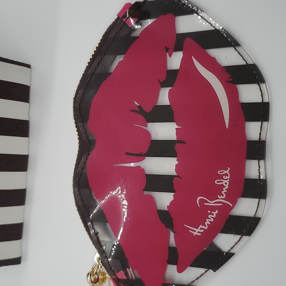 Henri Bendel Centennial Zipper ๐ Lip keychain Coin Purse - Picture 4 of 11